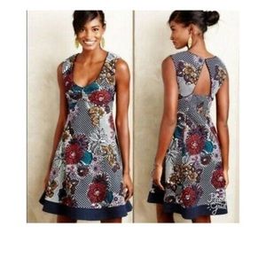 Fabulous😱Mauvi Fairchild floral dress with sweetheart neckline